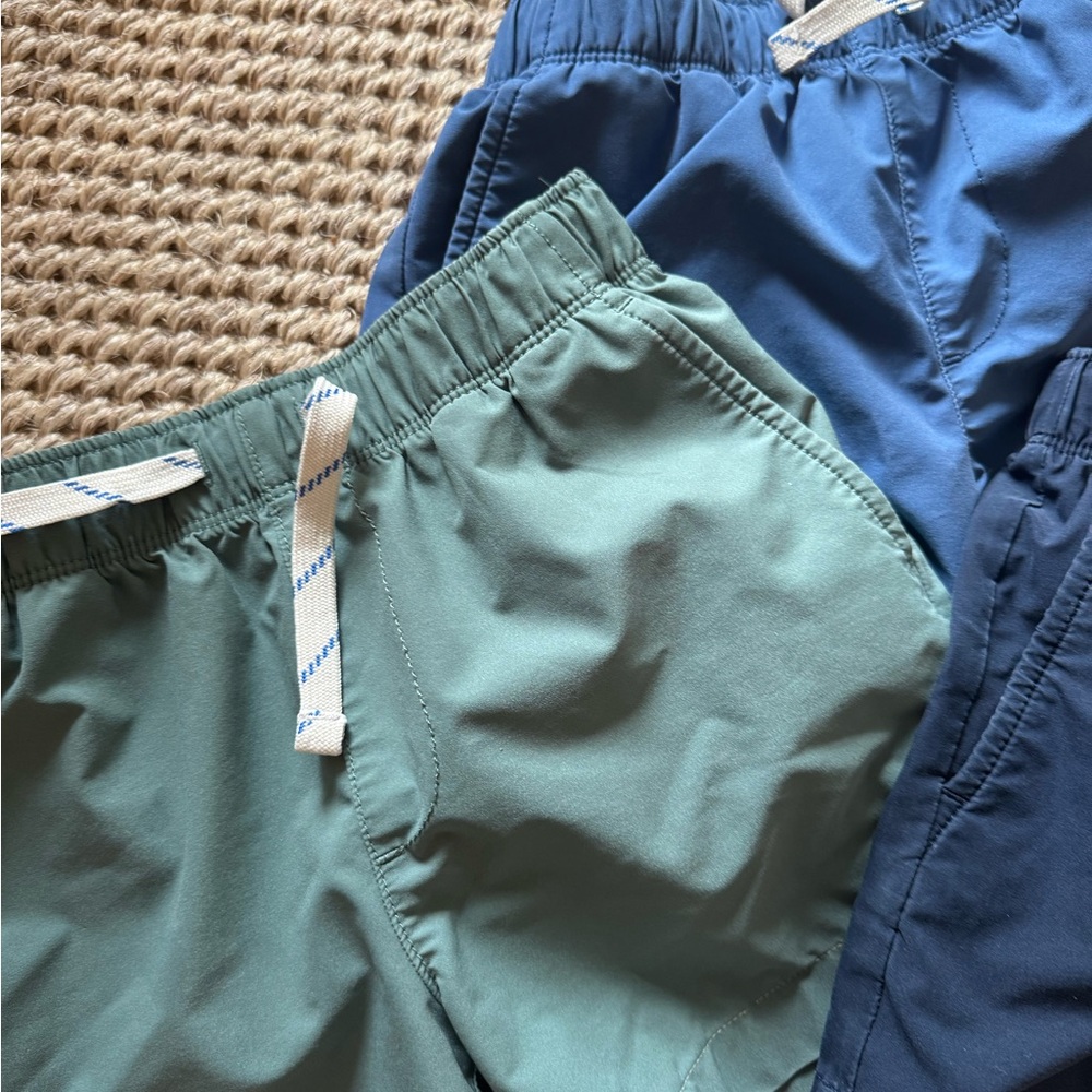 Lot of Boys Crewcuts Tech Shorts in Green and Blue - Picture 2 of 3